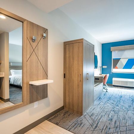 Holiday Inn Express & Suites Charlottesville By Ihg Esterno foto