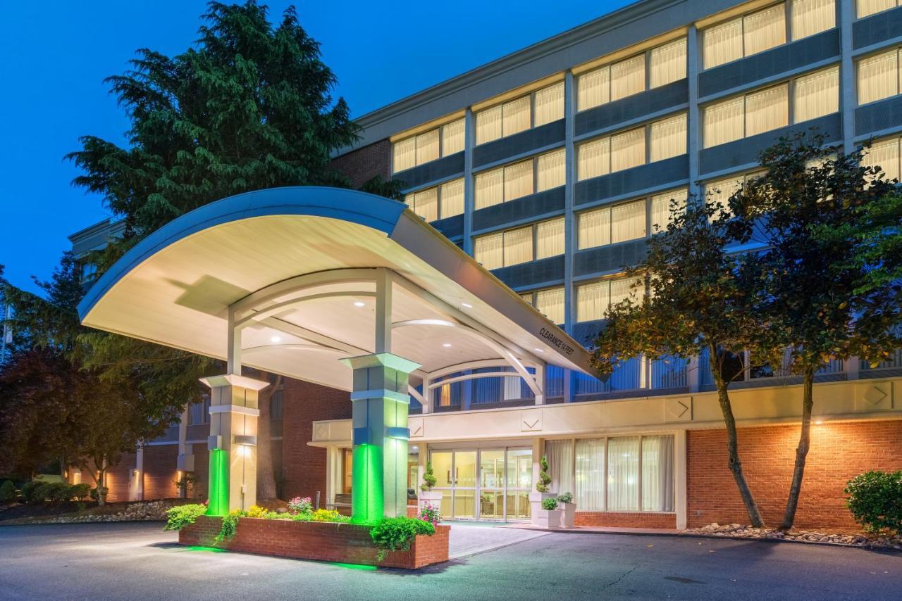 Holiday Inn Express & Suites Charlottesville By Ihg Esterno foto