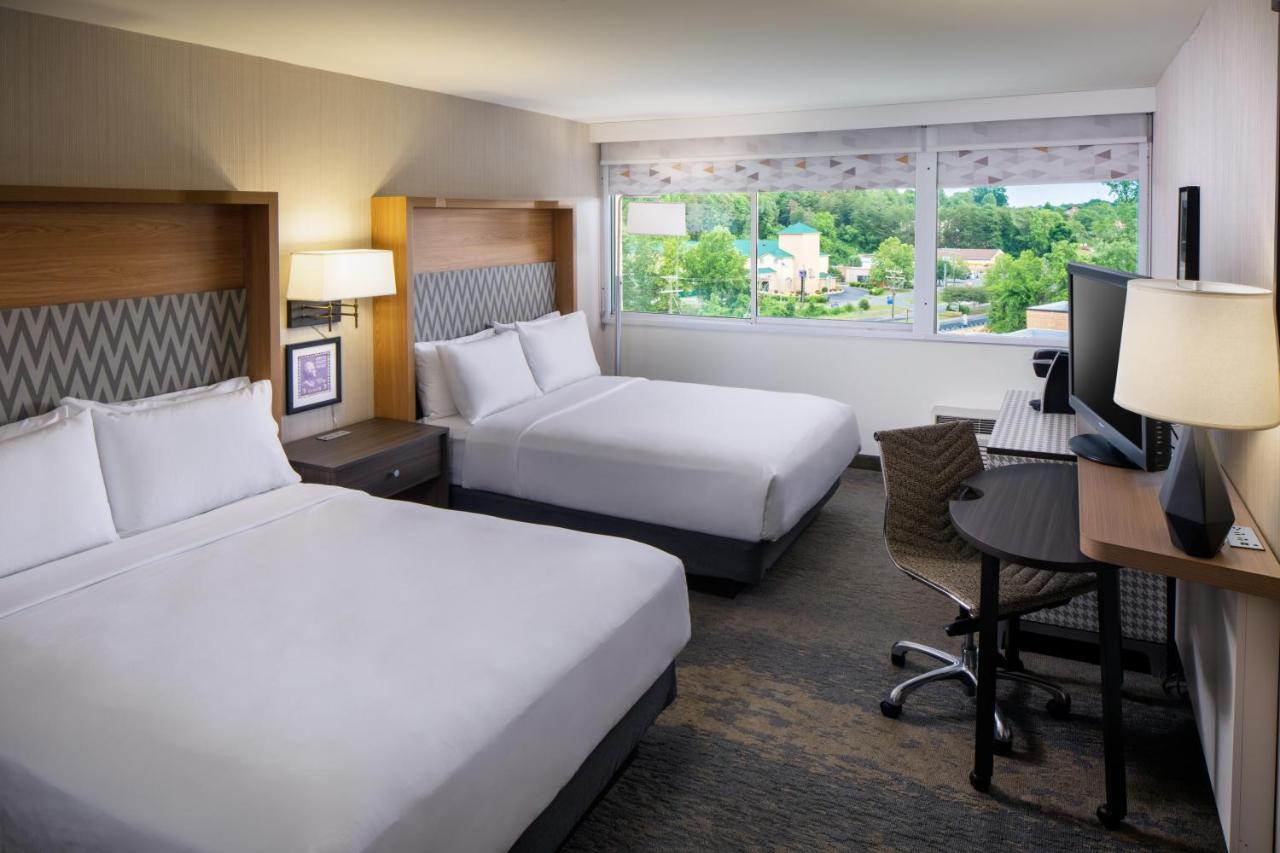 Holiday Inn Express & Suites Charlottesville By Ihg Esterno foto