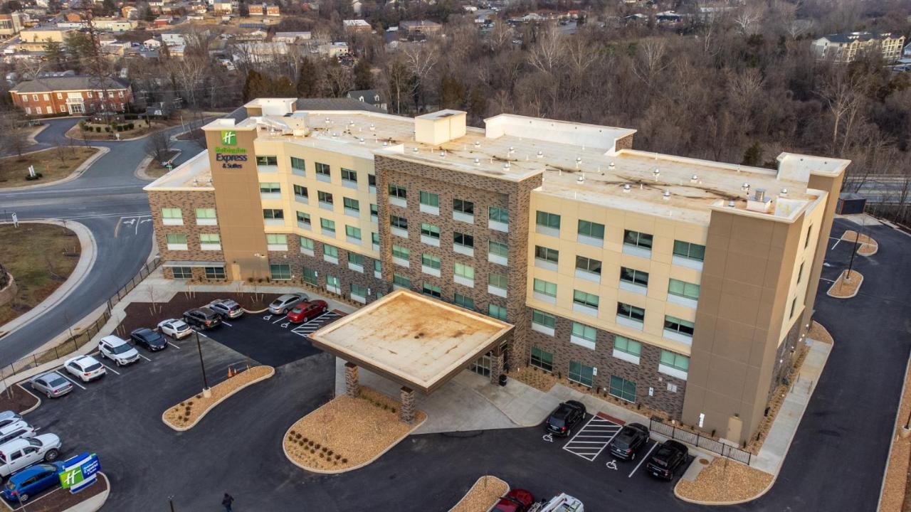 Holiday Inn Express & Suites Charlottesville By Ihg Esterno foto