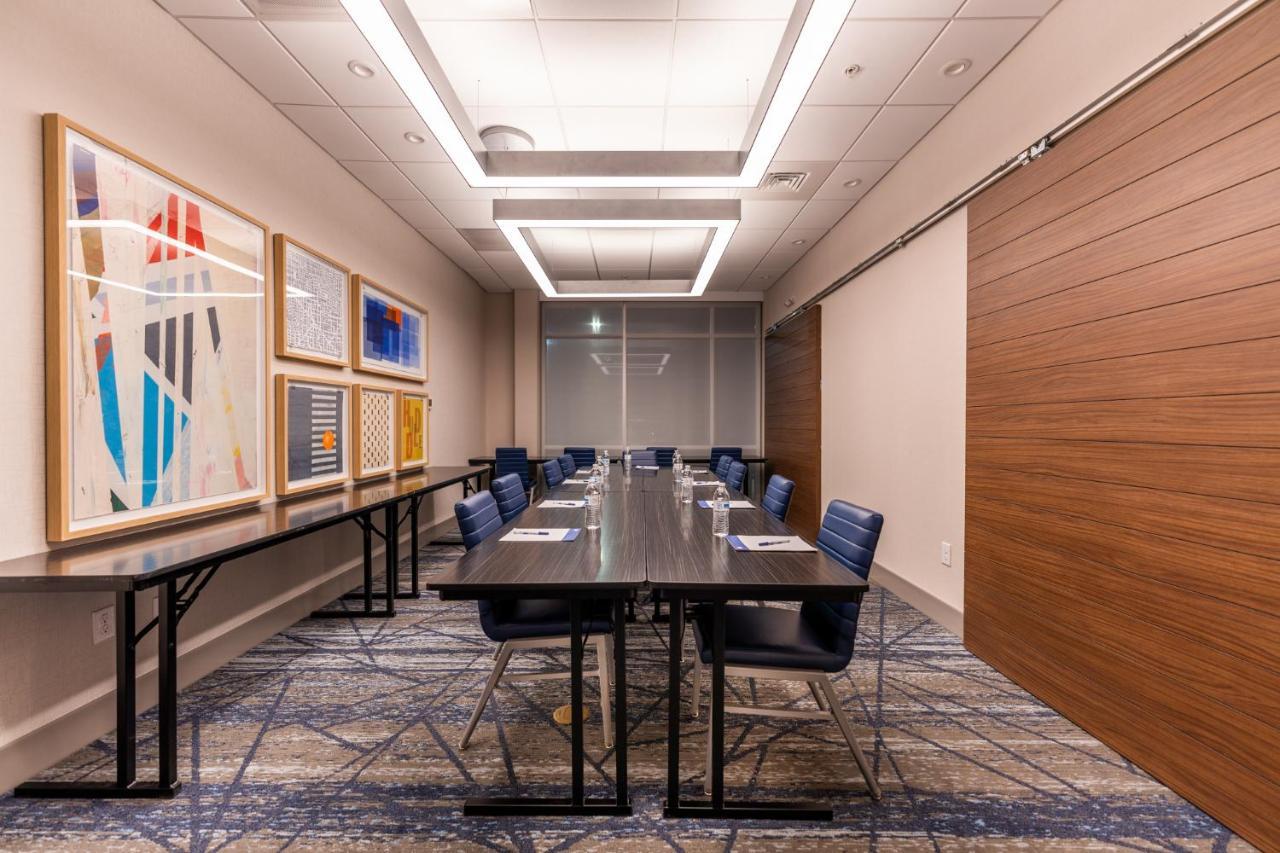 Holiday Inn Express & Suites Charlottesville By Ihg Esterno foto