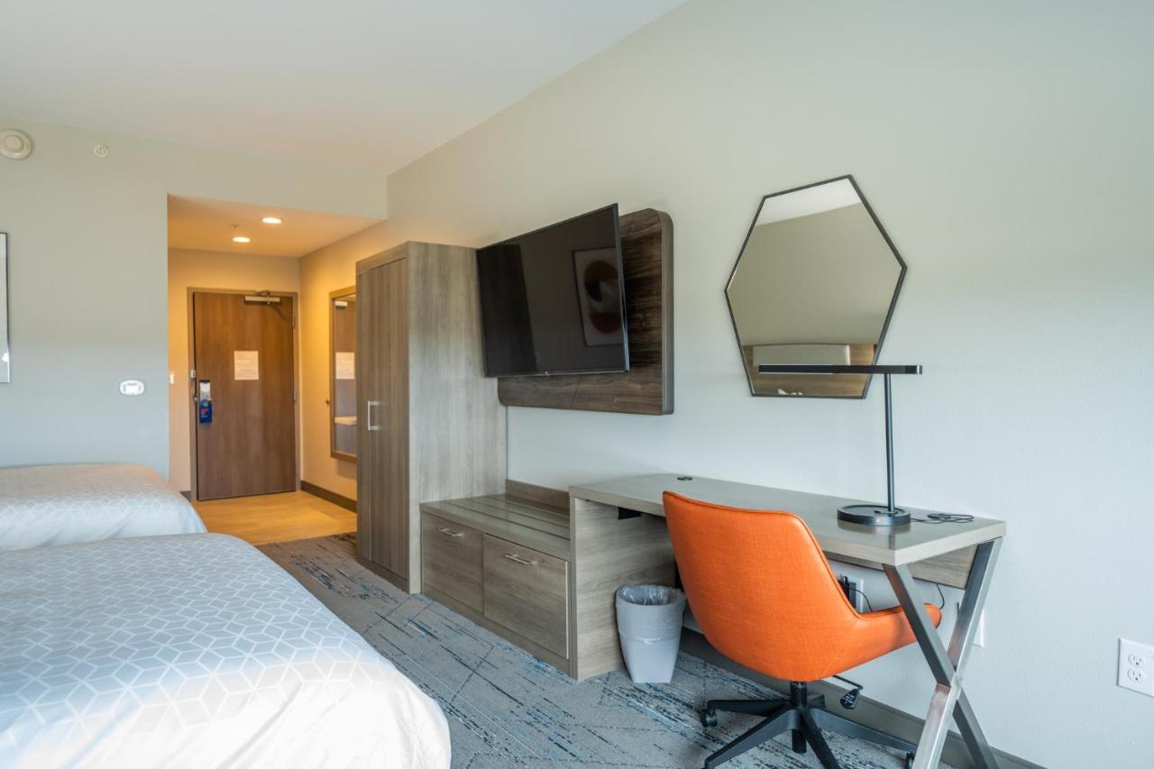 Holiday Inn Express & Suites Charlottesville By Ihg Esterno foto