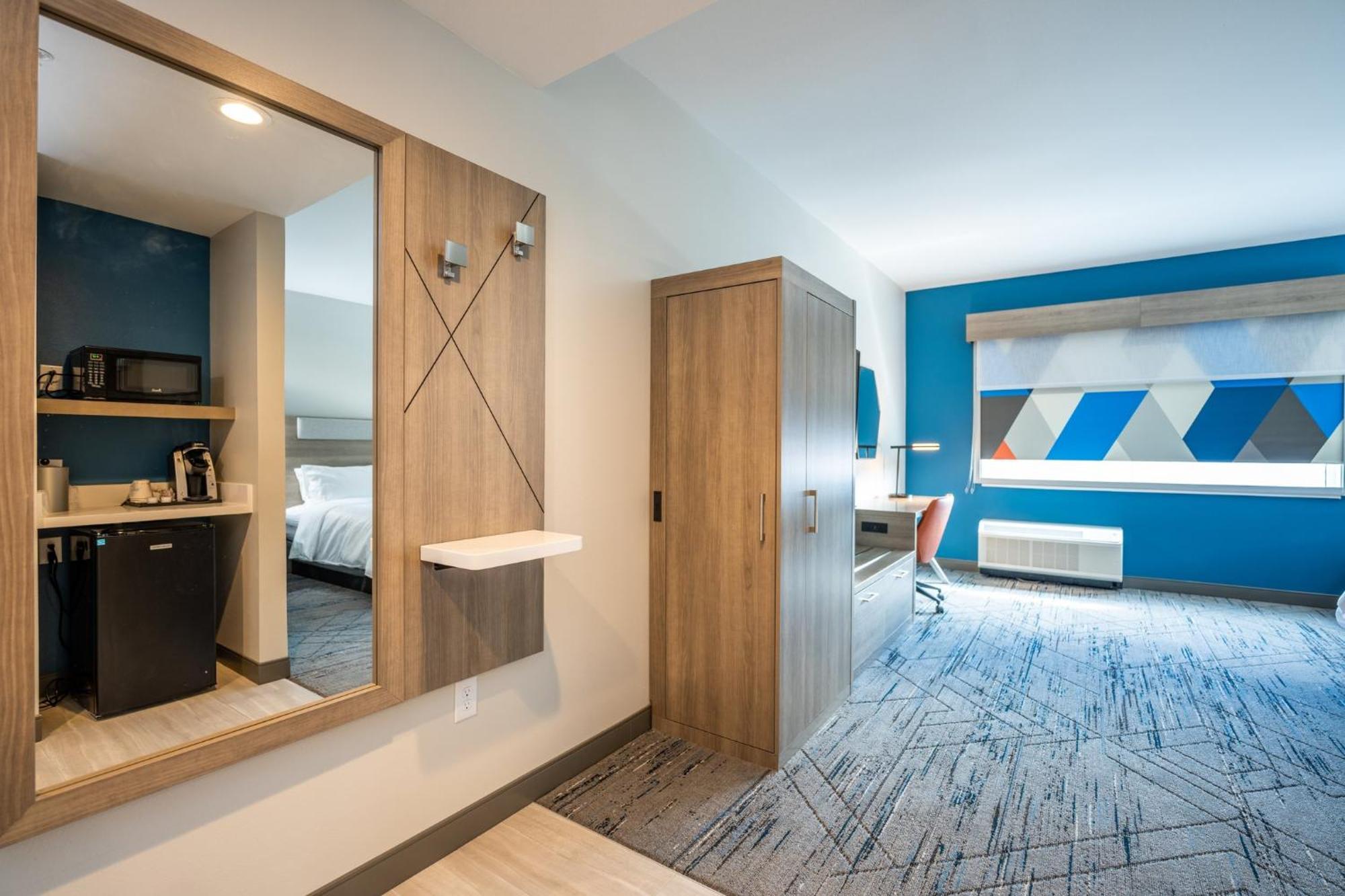 Holiday Inn Express & Suites Charlottesville By Ihg Esterno foto